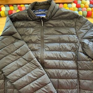 Old Navy Men's Dark Puffer Jacket